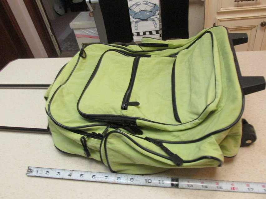 Perfect Laptop Weekender Rolling Suitcase in Pearland